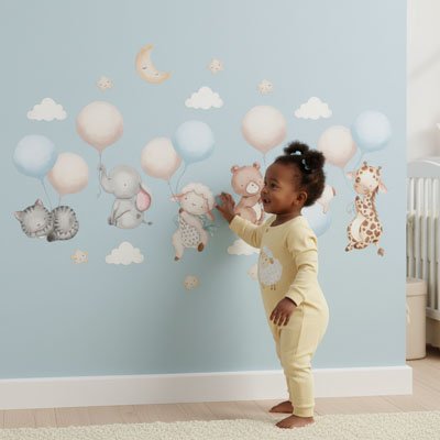 bebe petite fille debout admire mur decore Stickers muraux chambre