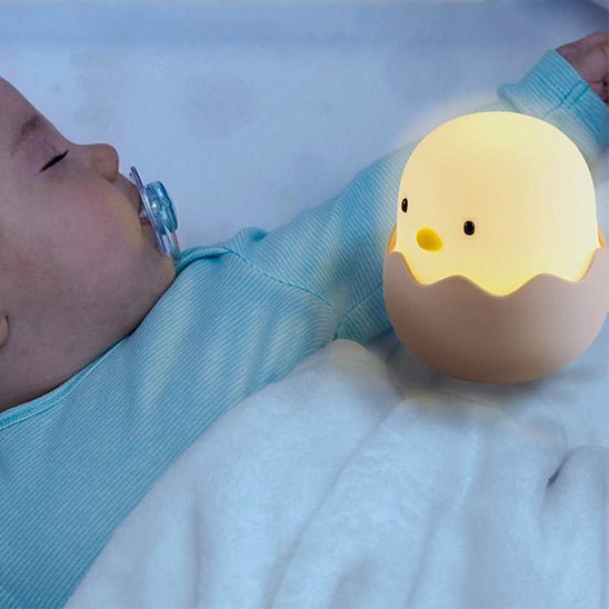 bebe dort paisibement eclairage veilleuse bebe poussin coquille