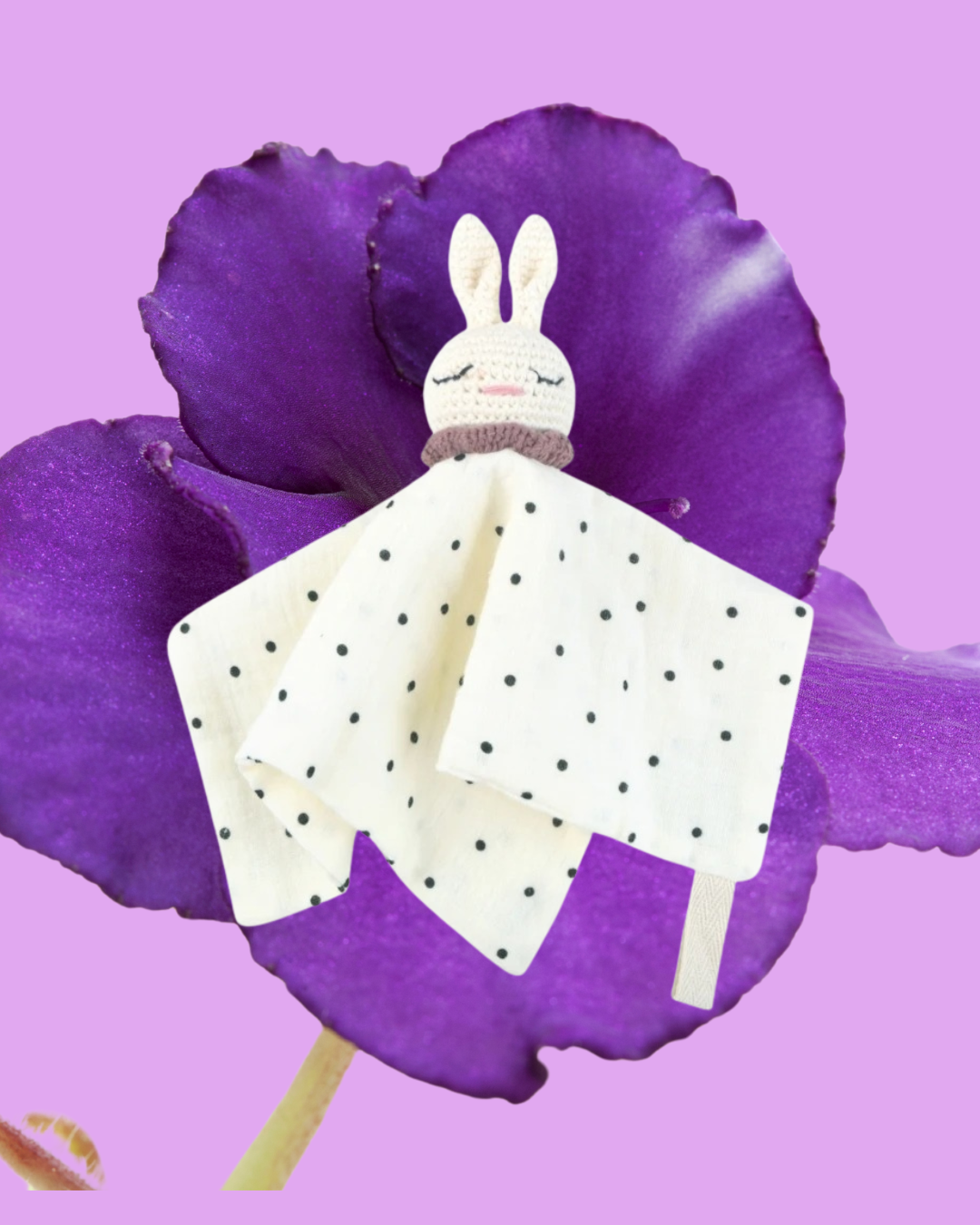 doudou lapin crochet mousseline coton blanc point noir