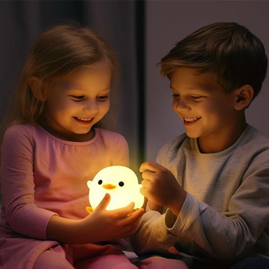 enfants amusent veilleuse bebe petit canard