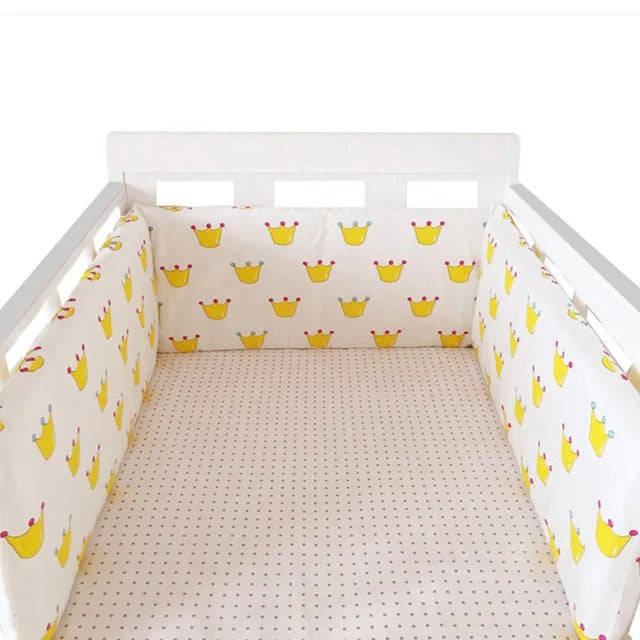 tour de lit bebe motif couronne jaune