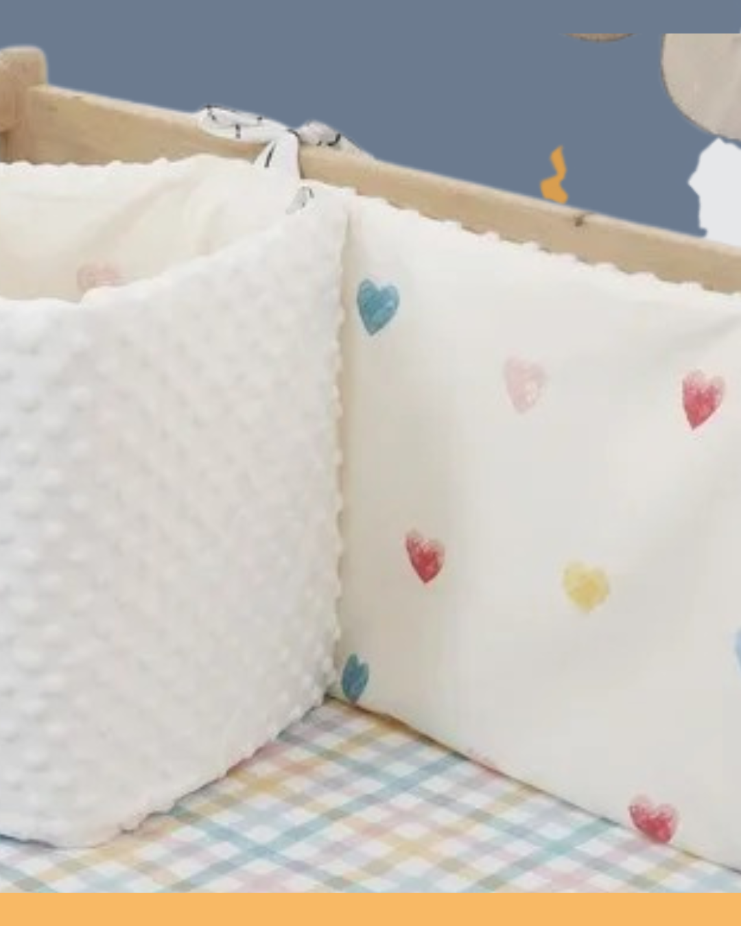 tour de lit bebe motifs coeurs colores double face