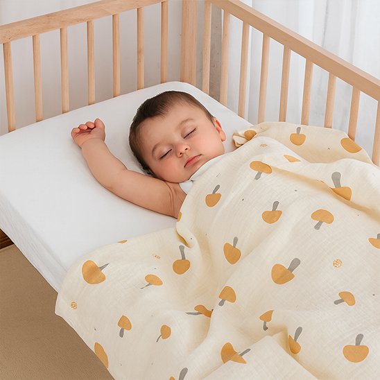 bebe dort paisiblement couverture bébé motif champignon