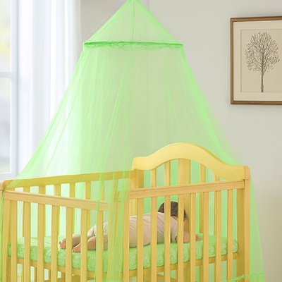 Ciel de lit vert supendu berceau bebe dort