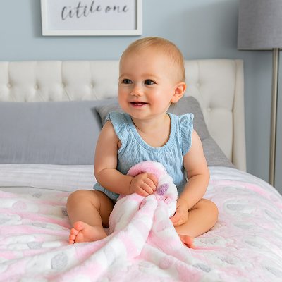 Couverture bebe rose bebe fille mignonne tient couverture bebe
