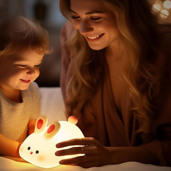 maman bebe jouenet lumiere veilleuse bebe petit lapin lapinou
