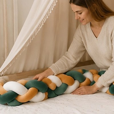 Tresse de lit multicolore maman installe berceau bebe