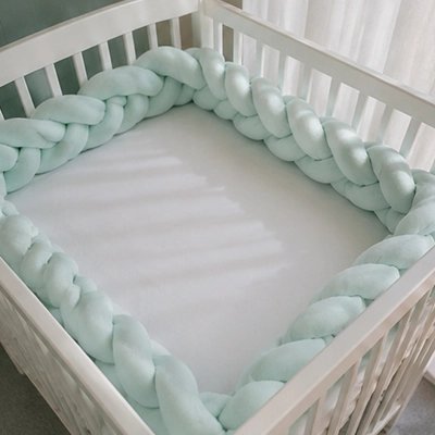 Tresse de lit vert clair berceau chambre bebe