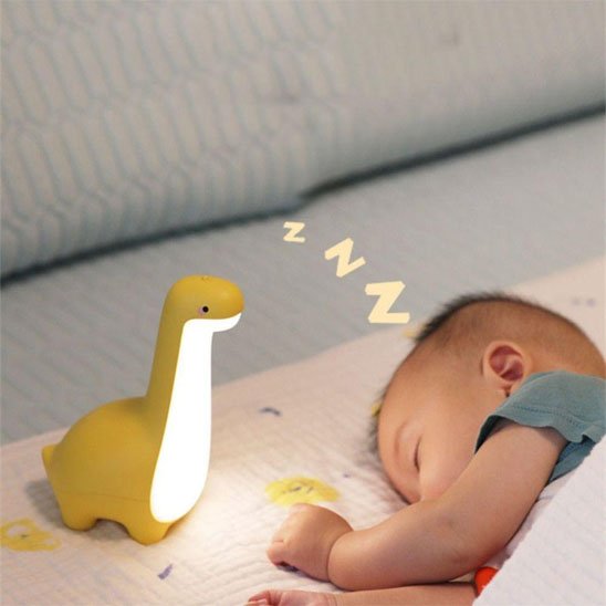 Veilleuse bébé bebe dort dinosaure vert olive